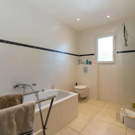 Avec Piscine Privee Villa Serra-di-Ferro (Corsica)