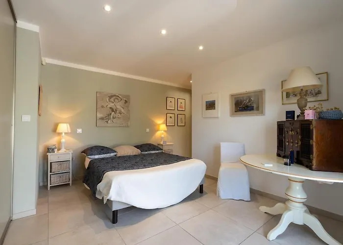 Avec Piscine Privee Villa Serra-di-Ferro (Corsica)